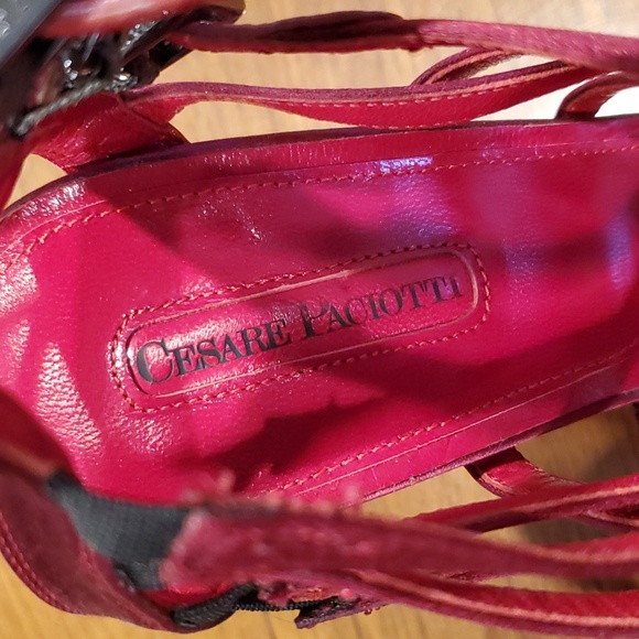 Like NEW Cesare Paciotti fuschia strappy heels - Picture 7 of 16